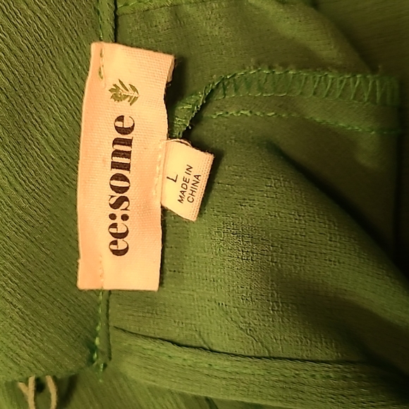 Open shoulder top - Picture 3 of 4